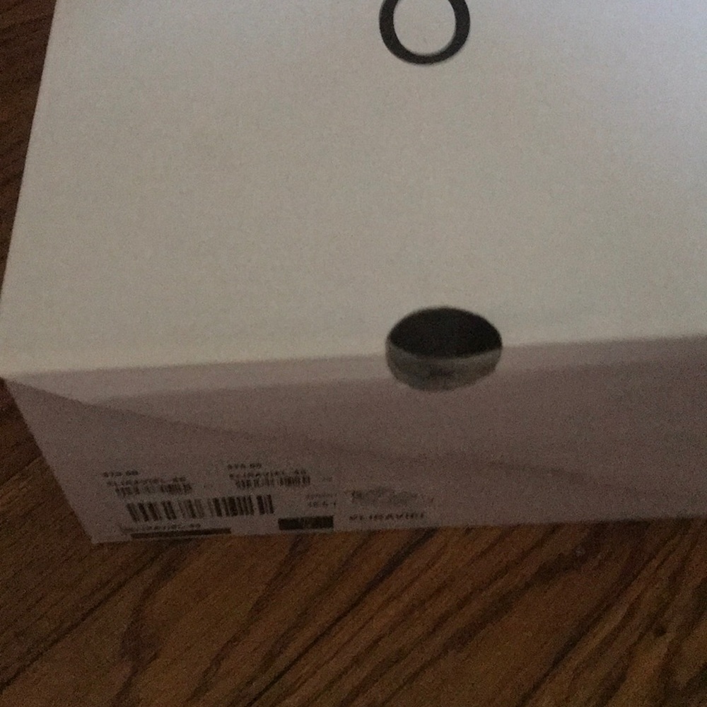 Sandals - Picture 2 of 3